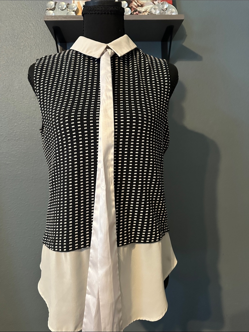 Atmosphere Black & White Sleeveless Patterned Tunic